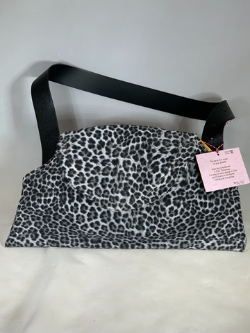 0052 Cloth Big Sis Leopard-Neccessey Collection